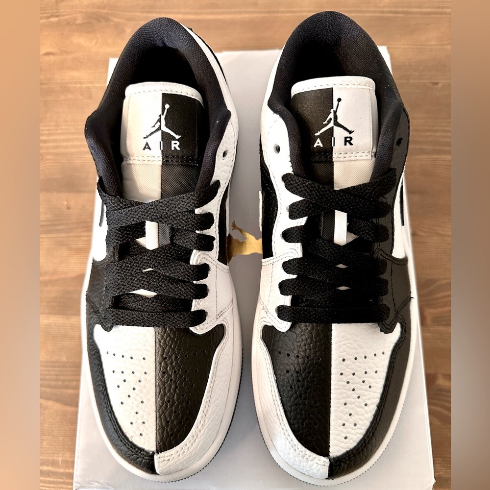 Women’s Jordan 1 Low SE- Size 6